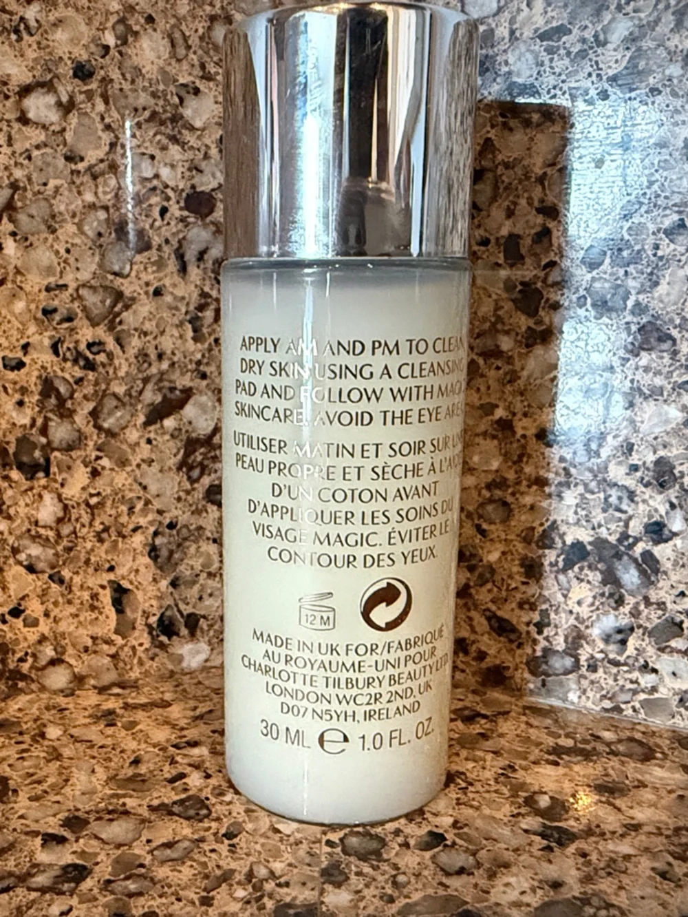 Glow Toner Radiance Serum - White